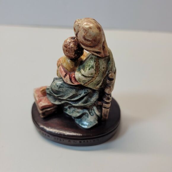 Madonna of the Chair Vintage Sebastian Miniature SML-170 1970s 1970-1979 - Picture 3 of 10